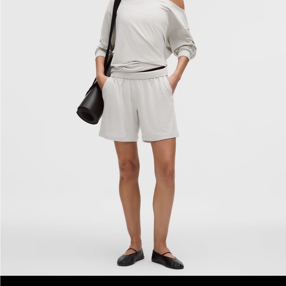 Lululemon Be Calm short